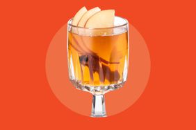 A hot toddy with apples and cinnamon