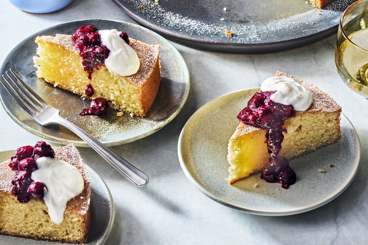 GÃ¢teau au Yaourt (Yogurt Cake) slices